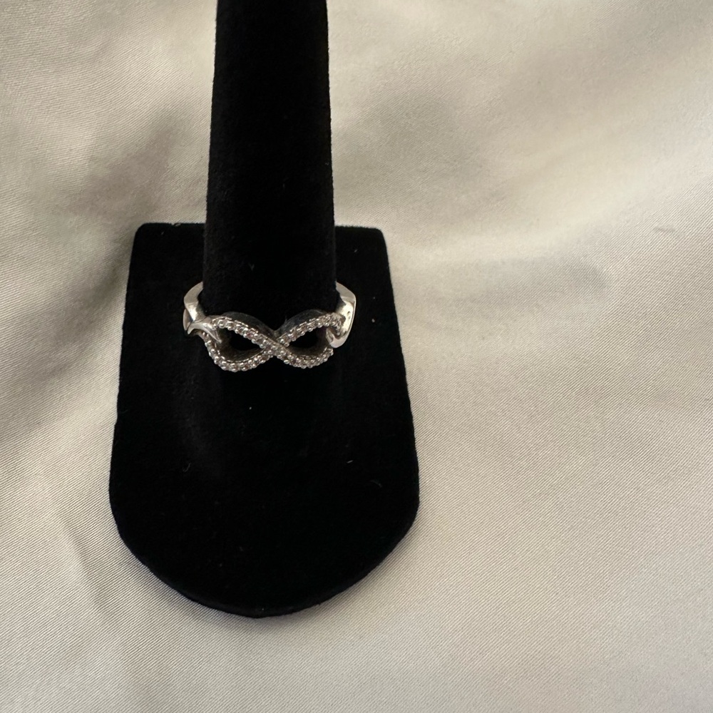 Silver (925) Infinity Ring with CZ